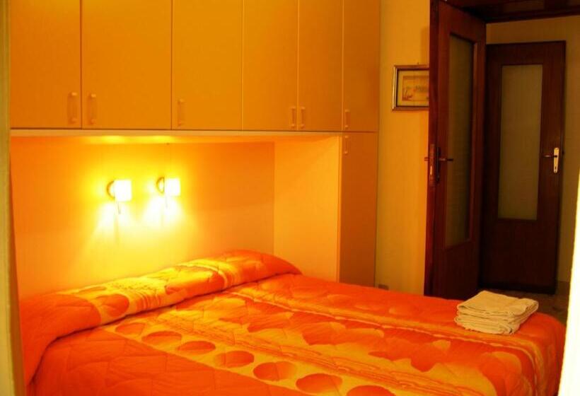 Standard Room, Catalan Room S