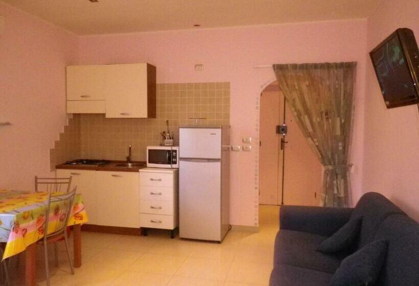 استودیوی استاندارد, Elisart Guest House