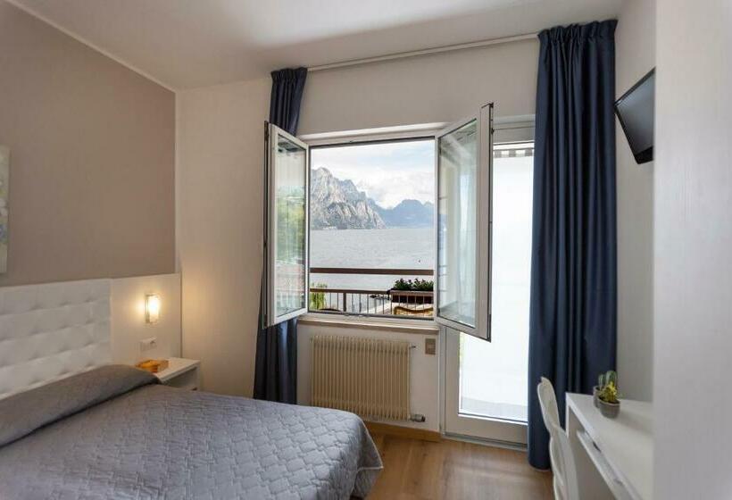 اتاق استاندارد با چشم‌انداز دریاچه, Al Molino