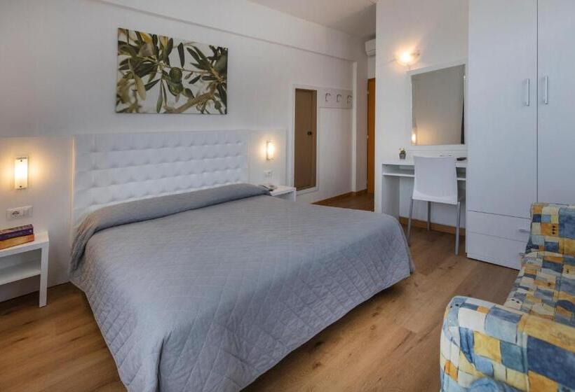 اتاق استاندارد سه نفره, Al Molino