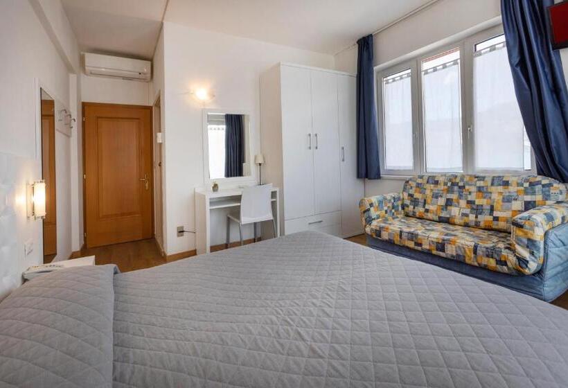 اتاق استاندارد سه نفره, Al Molino