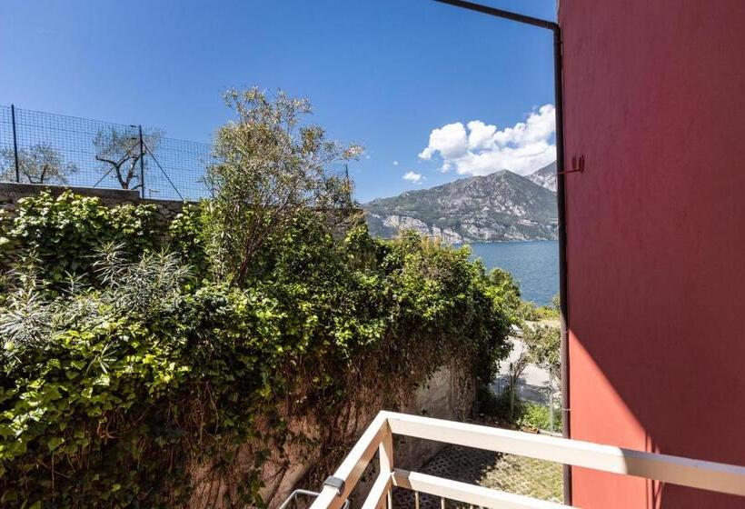 اتاق استاندارد با چشم‌انداز کوهستان, Al Molino