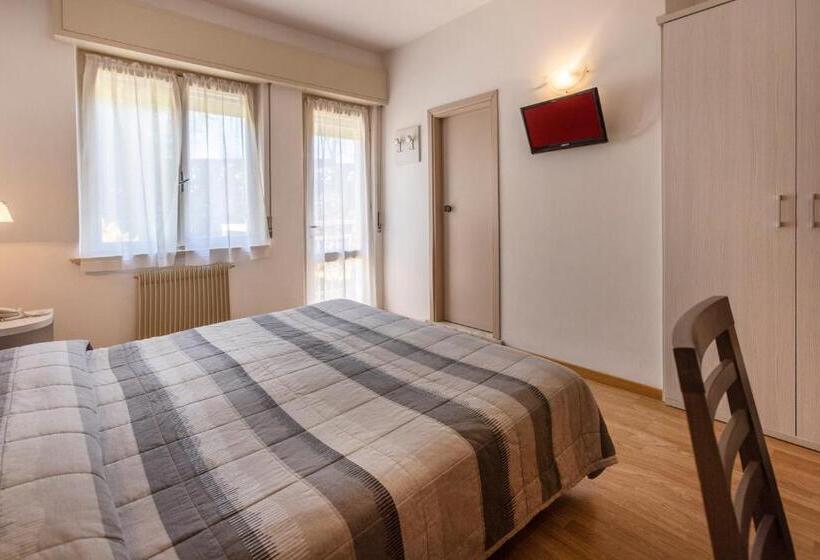 اتاق استاندارد با چشم‌انداز کوهستان, Al Molino