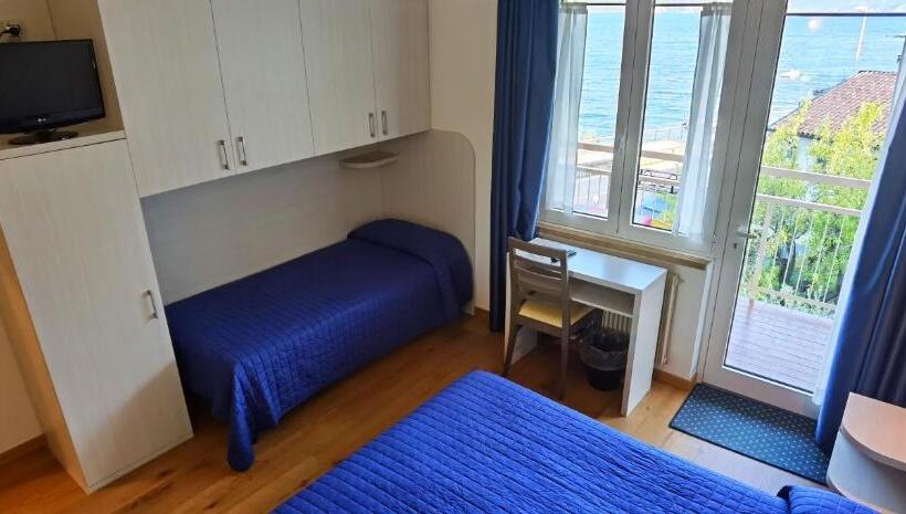 اتاق استاندارد سه نفره, Al Molino