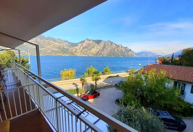 اتاق استاندارد سه نفره, Al Molino