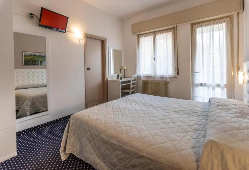 اتاق استاندارد با چشم‌انداز کوهستان, Al Molino