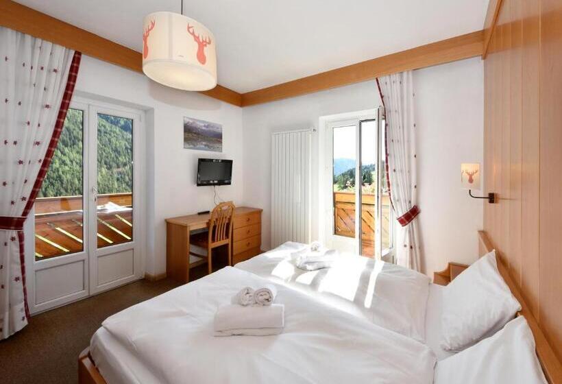 غرفة قياسية مطلة على الجبل, Al Piccolo