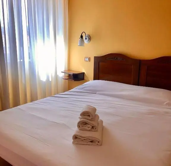 Standard Kolmen Hengen Huone, Mingone Hotel Ristorante