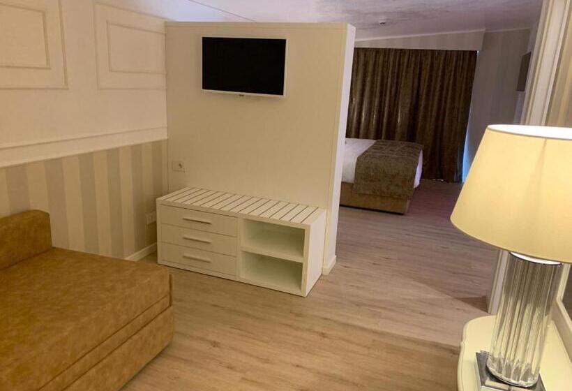 스위트, Alexander