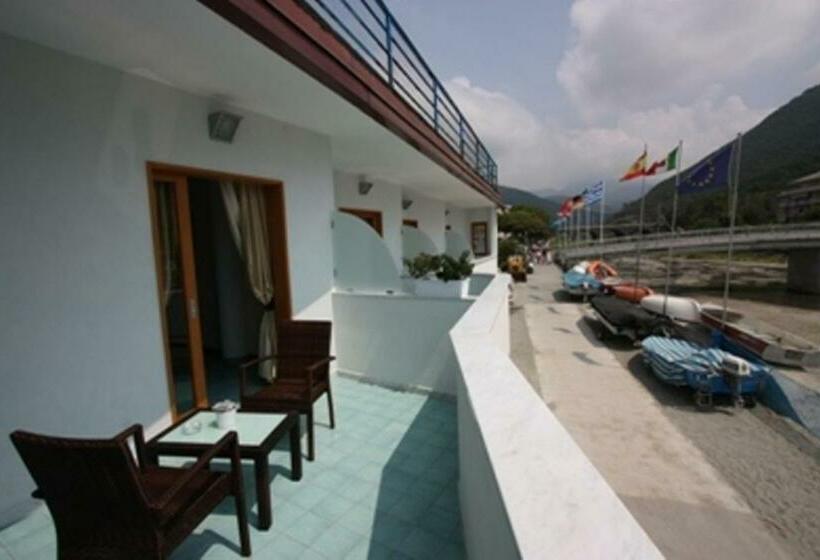 스탠다드 트리플 룸, Bagni Arcobaleno