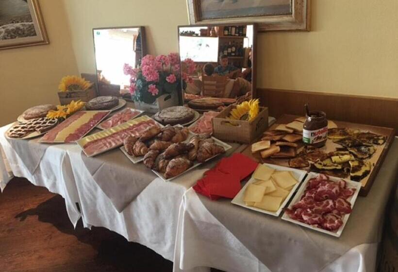 חדר סטנדרט לשלושה, Concordia