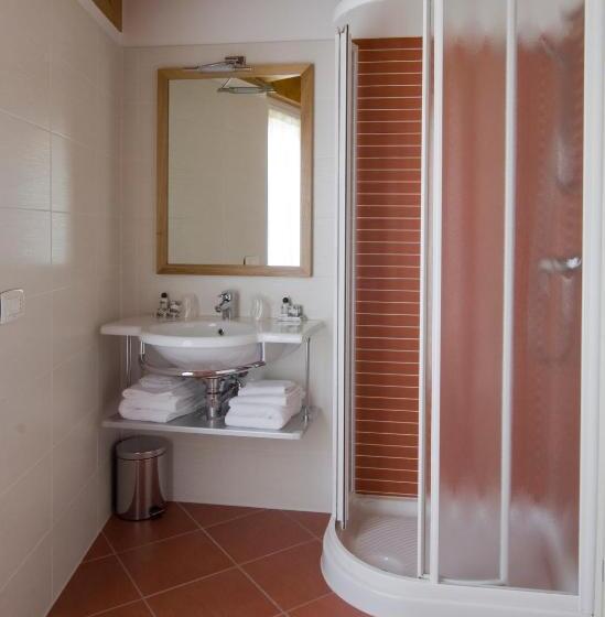 חדר סטנדרט לארבעה, Concordia