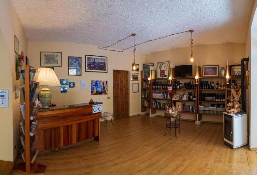 标准单人间, Due Torri