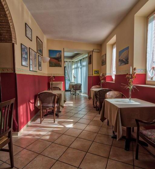 标准单人间, Due Torri