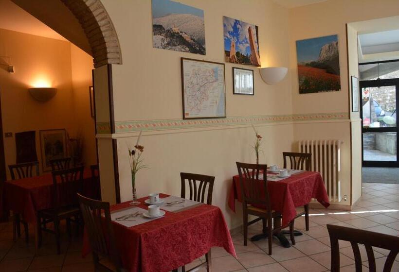 标准间带山景, Due Torri