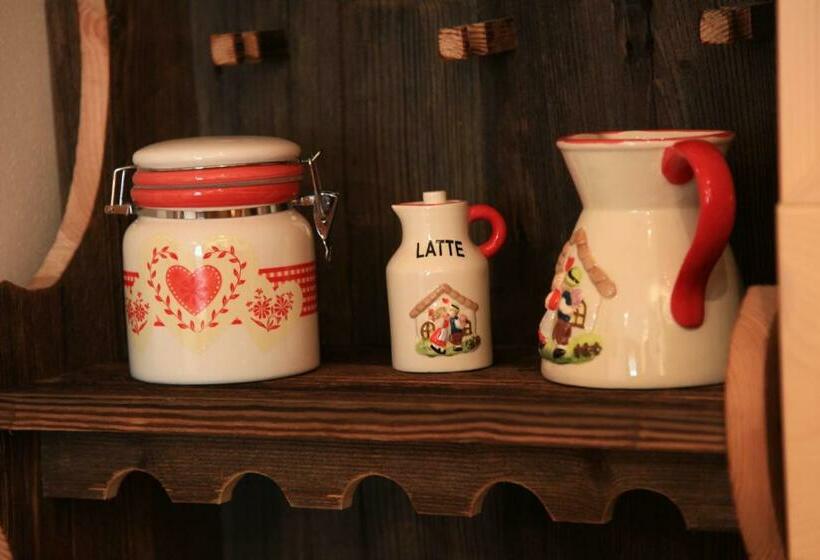 标准间, Garnì Ladin