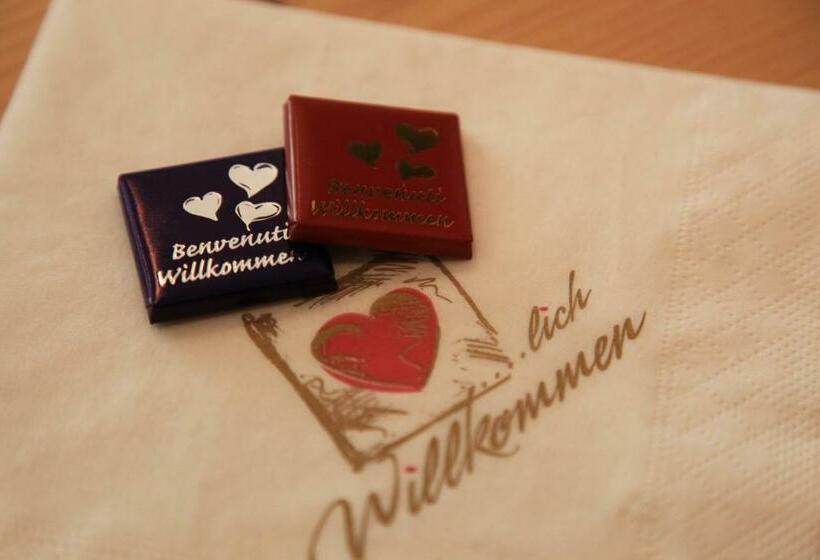 标准间, Garnì Ladin