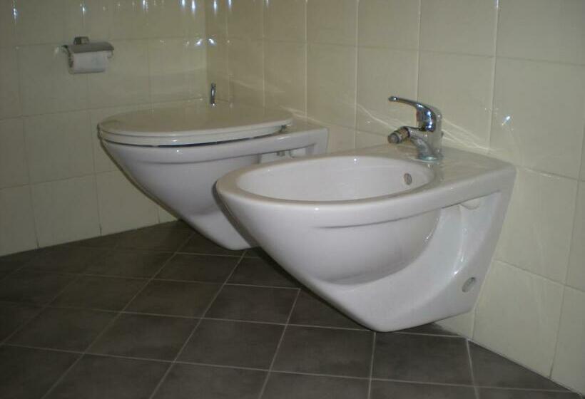 اتاق استاندارد یک نفره, Sant Anna