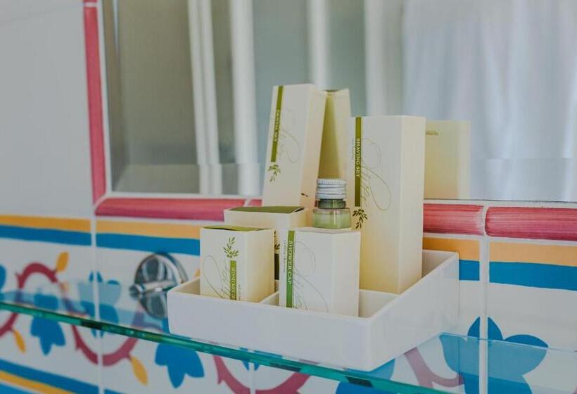 バルコニー付スタンダード４ベッドルーム, Locanda Ruscello Garnì