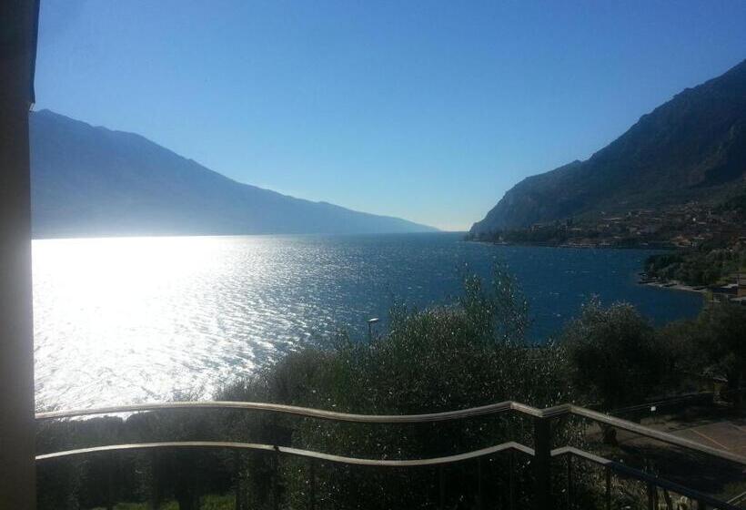 バルコニー付スタンダード４ベッドルーム, Locanda Ruscello Garnì