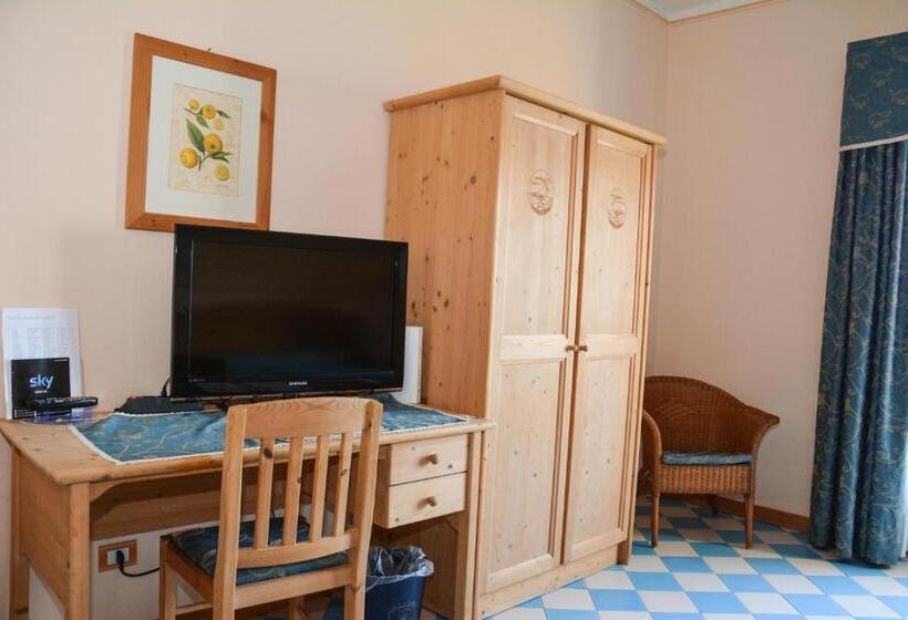 レイクビュースタンダードルーム, Locanda Ruscello Garnì