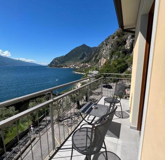 اتاق استاندارد با چشم‌انداز دریاچه, Locanda Ruscello Garnì