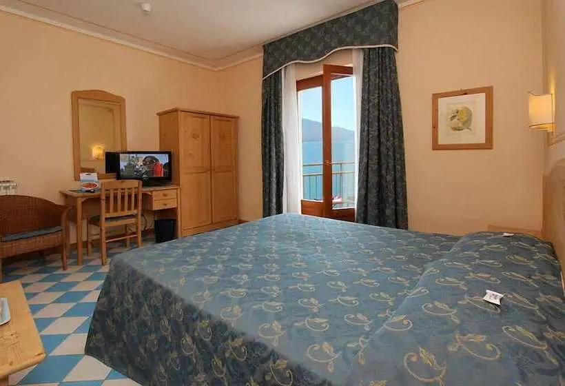 اتاق استاندارد با چشمانداز دریاچه, Locanda Ruscello Garnì