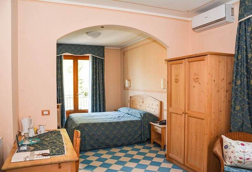 湖の見えるジュニアスイート, Locanda Ruscello Garnì