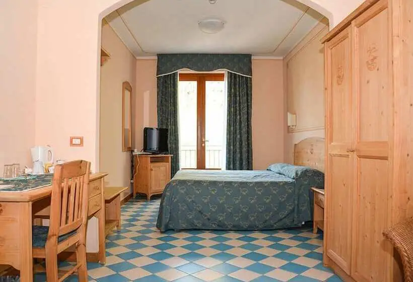 سوییت جونیور با چشمانداز دریاچه, Locanda Ruscello Garnì