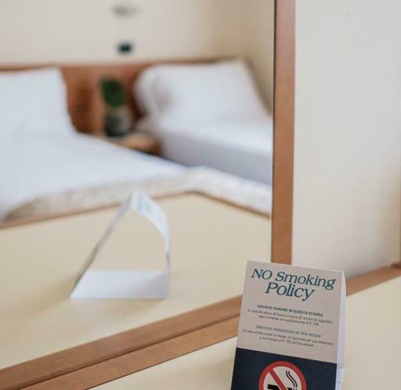 トリプルクラシックルーム, Lory