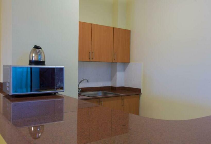 سوییت اجرایی, Maroko Bayshore Suites