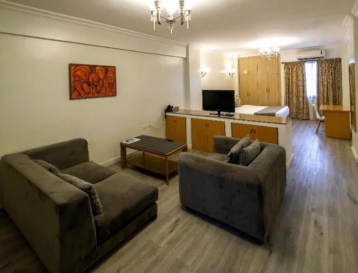 استودیوی لوکس, Maroko Bayshore Suites