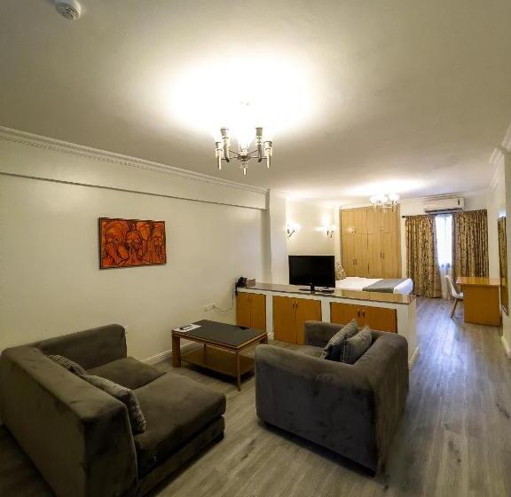 استودیوی لوکس, Maroko Bayshore Suites