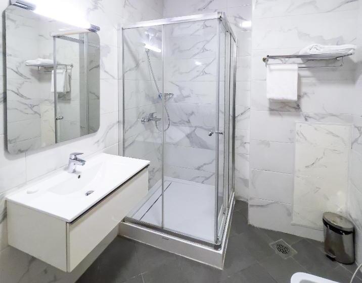 استودیوی لوکس, Maroko Bayshore Suites