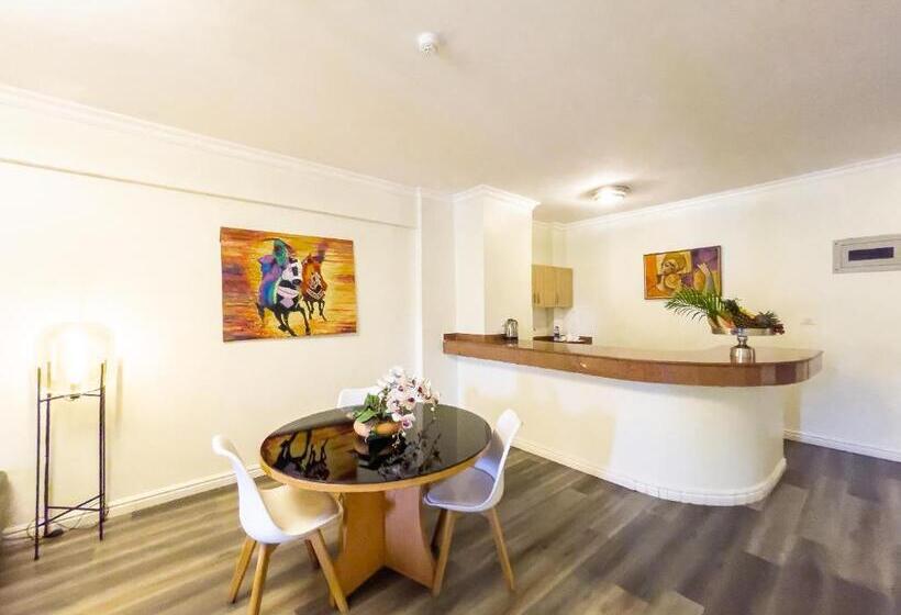 سوییت اجرایی, Maroko Bayshore Suites