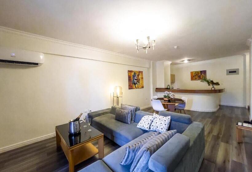 سوییت اجرایی, Maroko Bayshore Suites