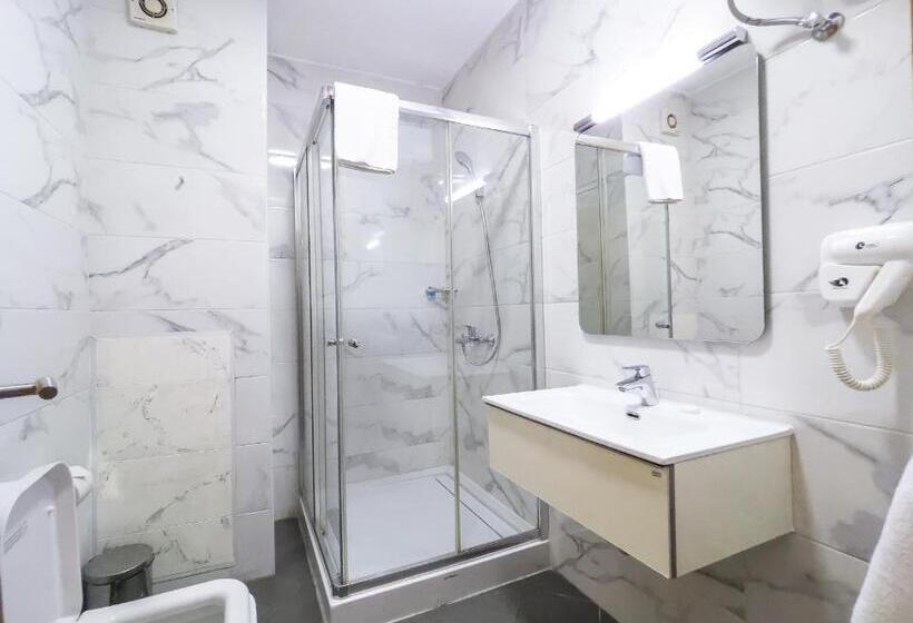 سوییت اجرایی, Maroko Bayshore Suites
