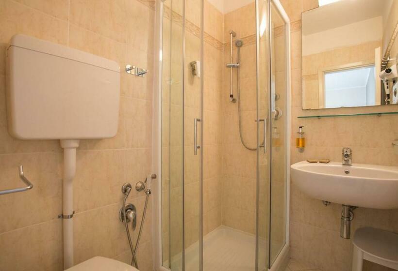 اتاق استاندارد با چشمانداز دریا, Orchidea