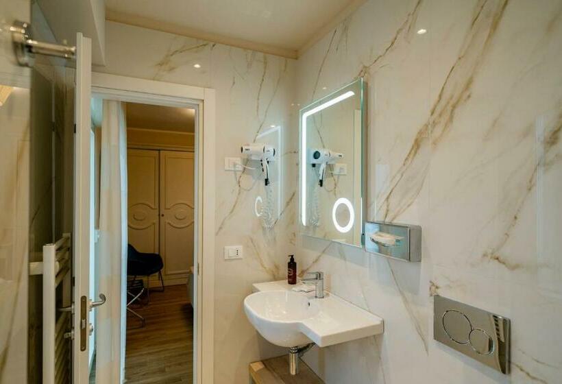 اتاق استاندارد با چشمانداز دریا, Orchidea