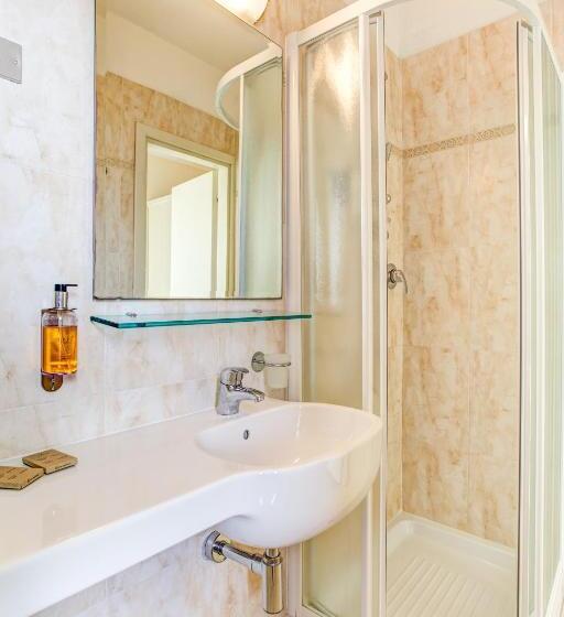 اتاق کلاسیک سه تخته, Orchidea