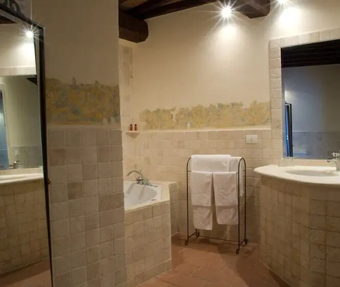 Sviitti Poreallas, Palazzo Brandano