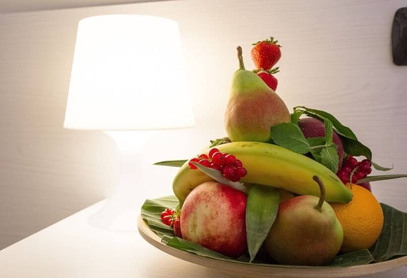 חדר משפחתי, Porta Del Sole