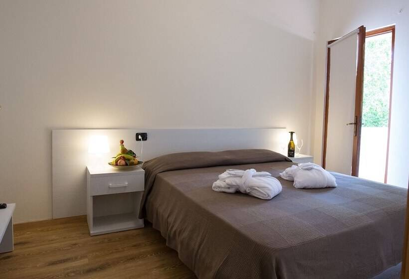 חדר משפחתי, Porta Del Sole