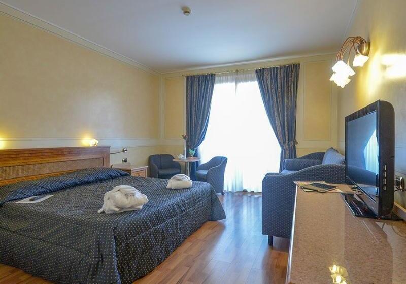 חדר משפחתי, Porta Del Sole