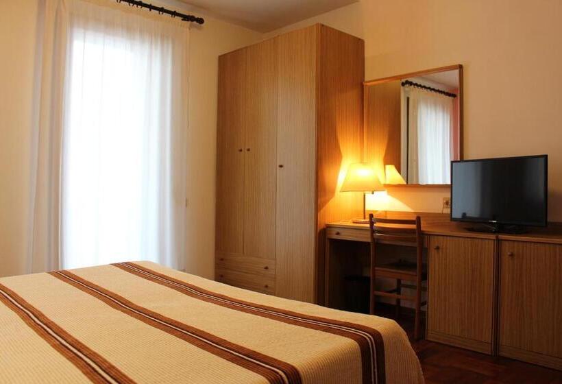 컴포트 룸, Ristorante Dotto