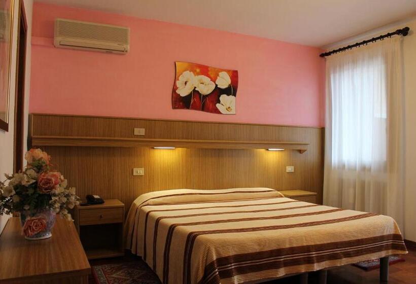 컴포트 룸, Ristorante Dotto