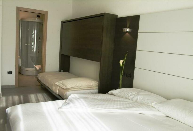 标准三人间, San Lorenzo Chiavenna