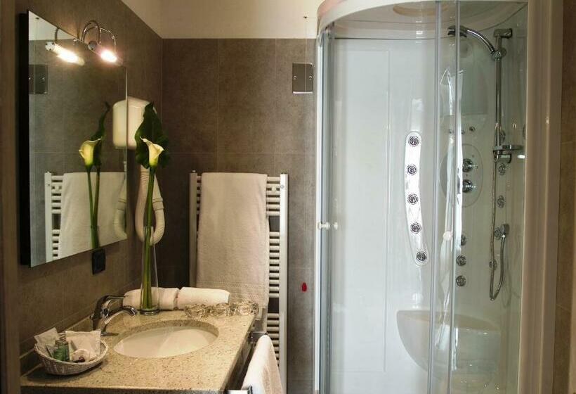 标准间, San Lorenzo Chiavenna