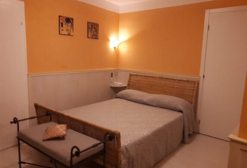 اتاق استاندارد یک نفره, Stella Della Marina