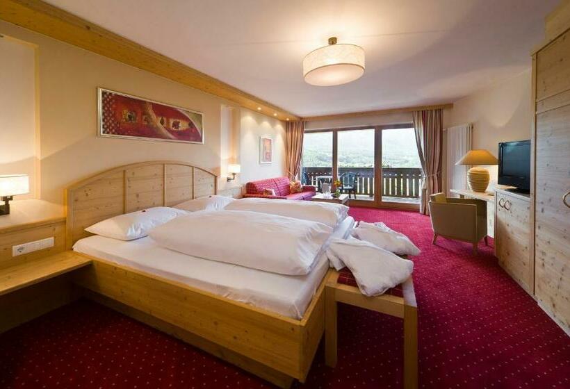 חדר סופריור, Waldhof